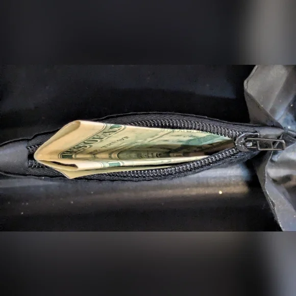 Stunning Silver / Gold Evening Clutch. NWOT - Picture 11 of 12